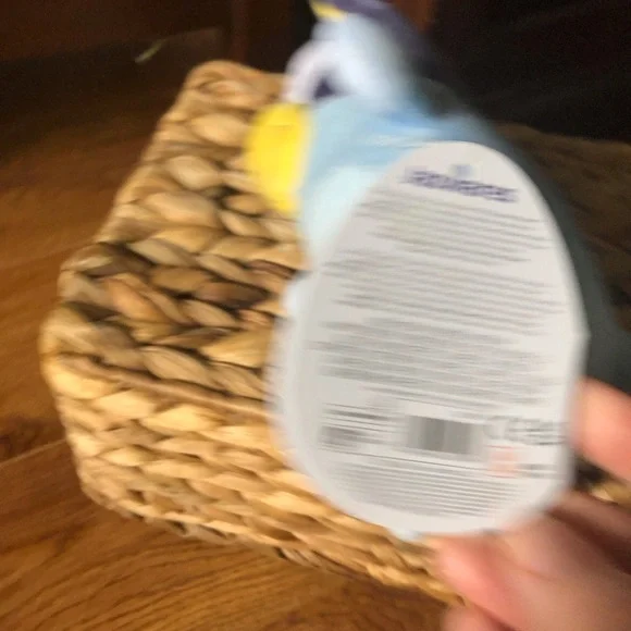 Squishmallows Hug Mees: Bluey 5” - Picture 7 of 7